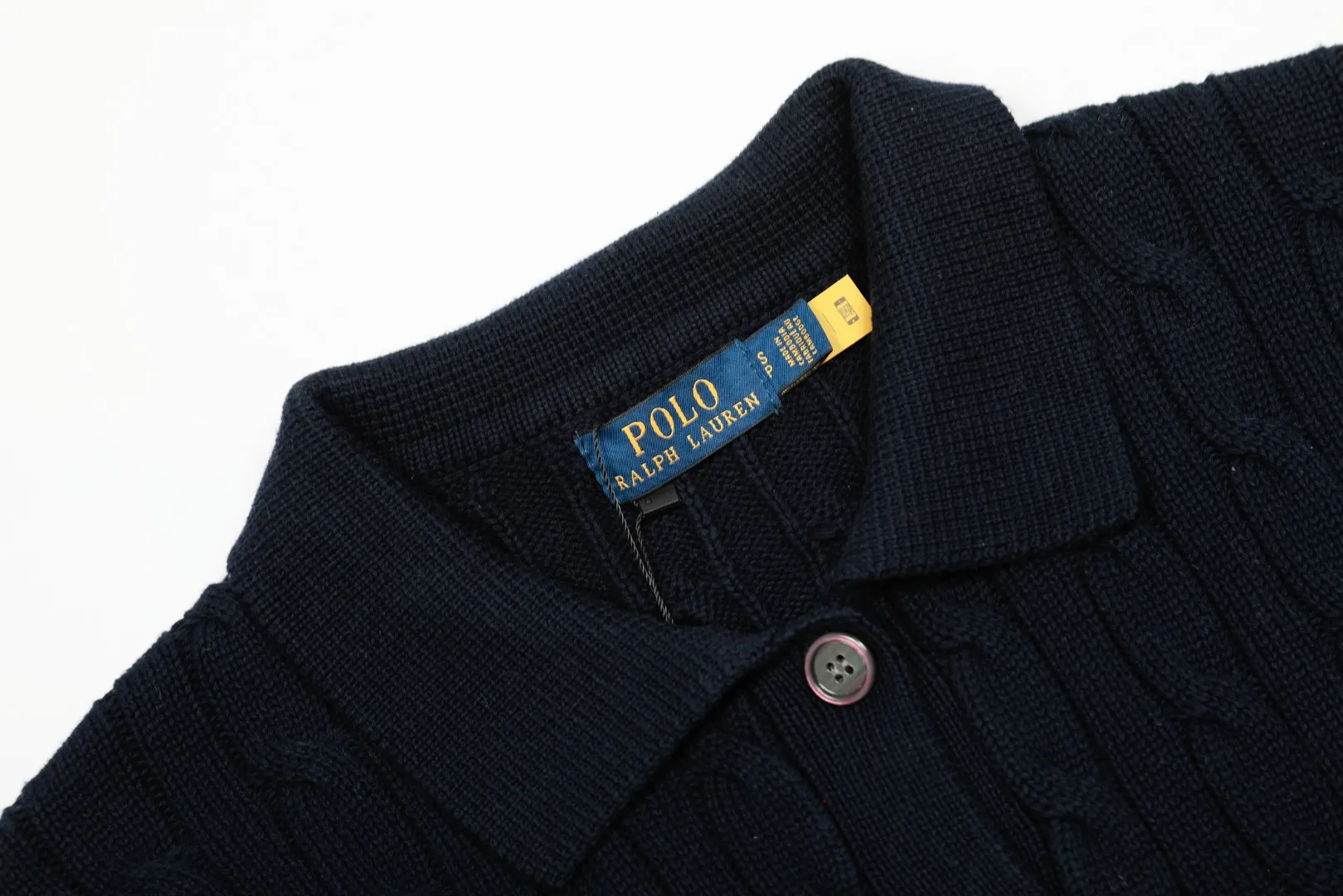 P270 Top quality" Style number: DS822# (not off the shelves all year round) [Ralph Lauren solid color pony embroidered logo lapel twist knitted cardigan] ✅Ralph Lauren Ralph Lauren classic basic versatile lapel knitted cardigan jacket ✅Main supply platform live broadcast Wholesale entity Replacement when out of stock Not off the shelf ✅ZP quality 1:1 version Scan the code to enter the GF website Counter quality ✅Detailed quality is the only one in Guangzhou Imported quality cotton yarn, focusing on high-end, cost-effective, good quality needless to say ✅The version is restored to the original order, the maximum size can be worn up to 160 pounds, loose, comfortable and stress-free ✅The upper body is simple and easy to match, ootd must-have style, good-looking clothes are never picky, a must-have recommendation for couples. Size: S-XL Color: black white gray almond light blue khaki pink burgundy Chinese red navy white label navy red label